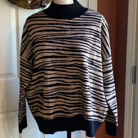 Knit Zebra Print Black Tan Mockneck Sweater by THML sz Medium - Picture 1 of 6